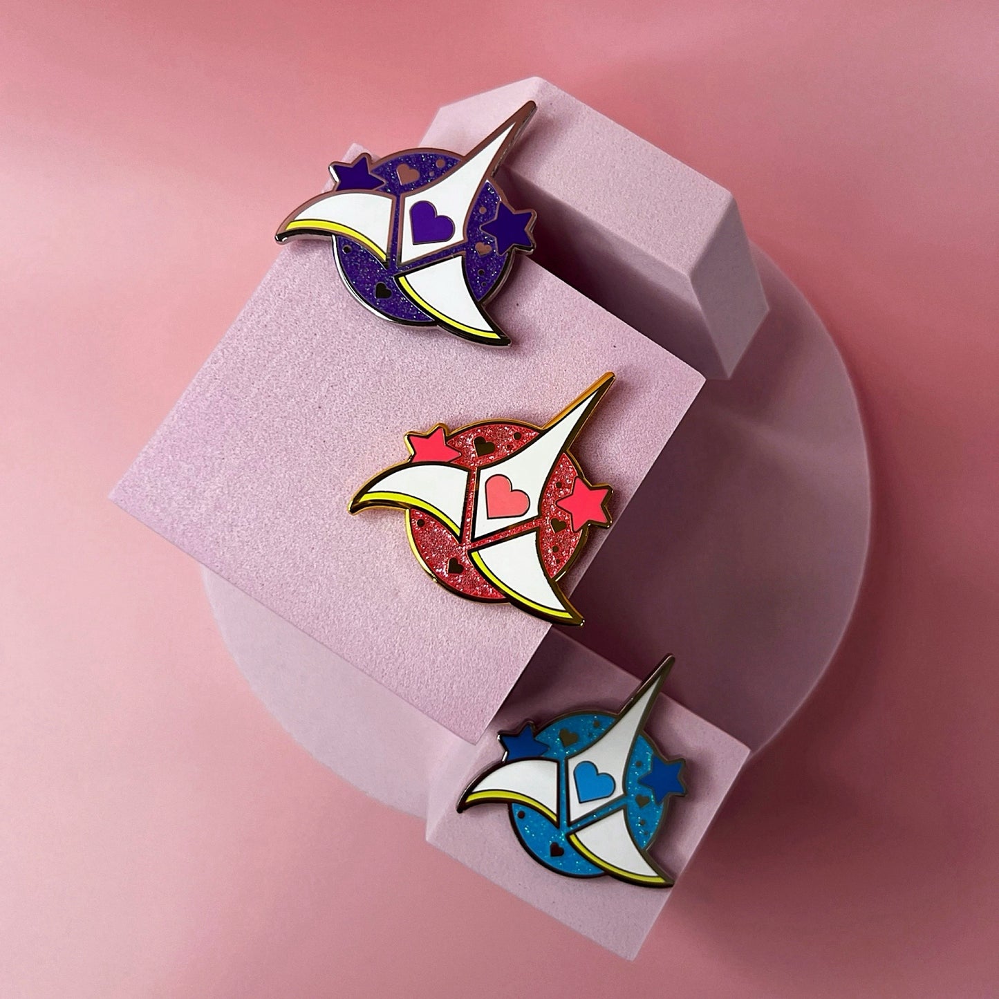 Magnetic Empire Com-Badge